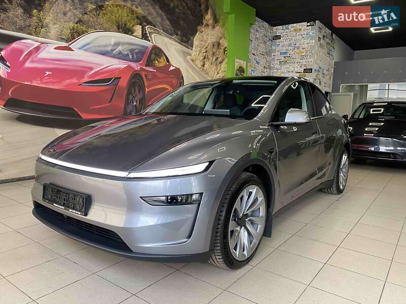 Позашляховик / Кросовер Tesla Model Y 2025 в Києві