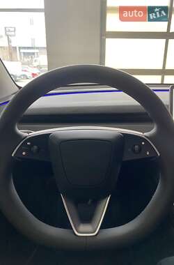 Внедорожник / Кроссовер Tesla Model Y 2025 в 