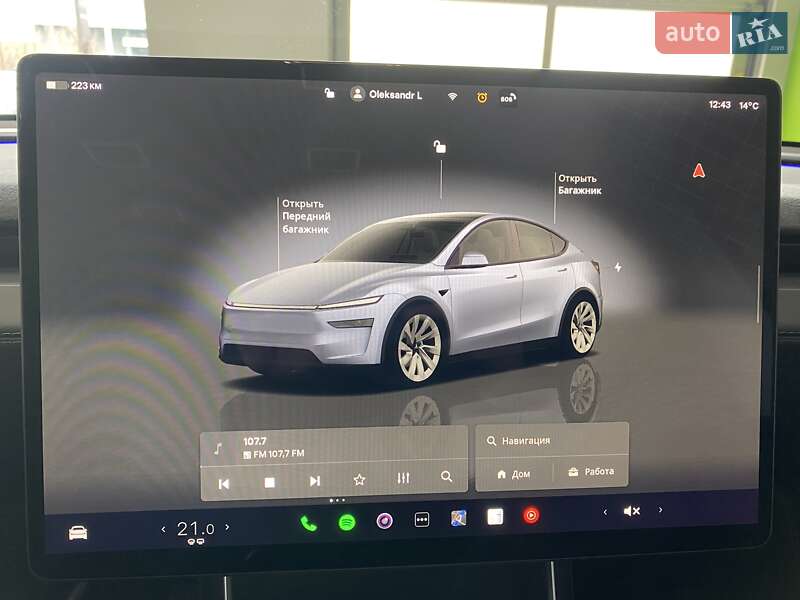 Позашляховик / Кросовер Tesla Model Y 2025 в Києві