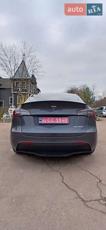 Позашляховик / Кросовер Tesla Model Y 2022 в Івано-Франківську