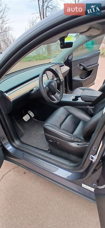 Внедорожник / Кроссовер Tesla Model Y 2022 в Ивано-Франковске