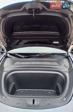 Позашляховик / Кросовер Tesla Model Y 2022 в 