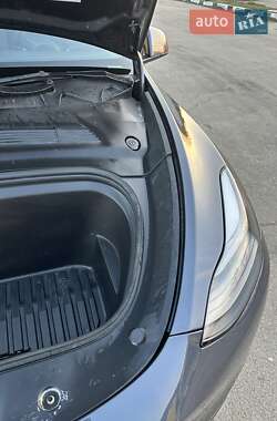 Внедорожник / Кроссовер Tesla Model Y 2023 в 