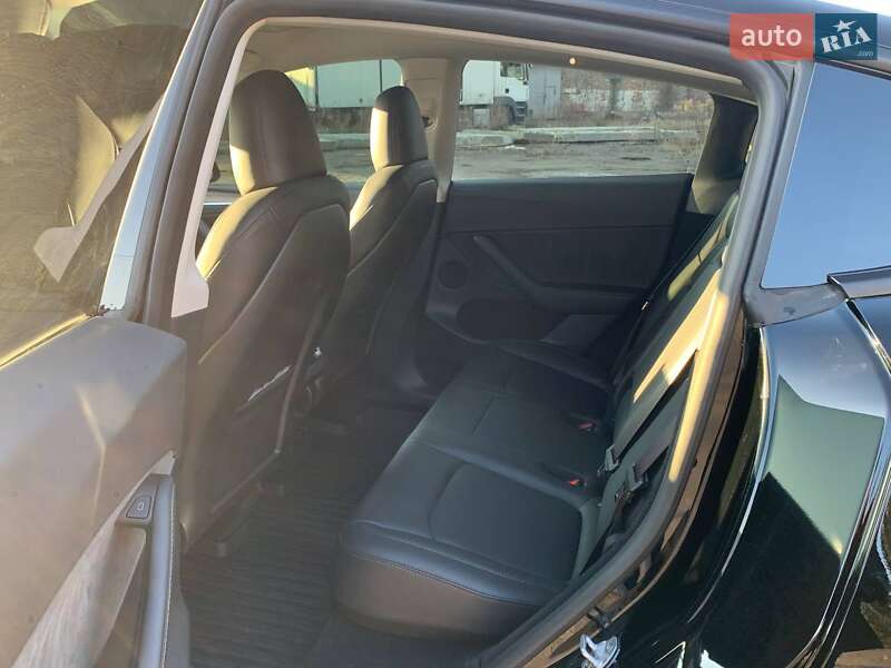 Внедорожник / Кроссовер Tesla Model Y 2023 в Львове