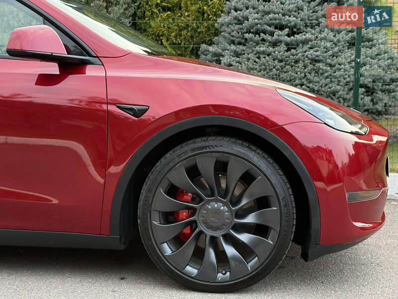 Внедорожник / Кроссовер Tesla Model Y 2024 в Ровно