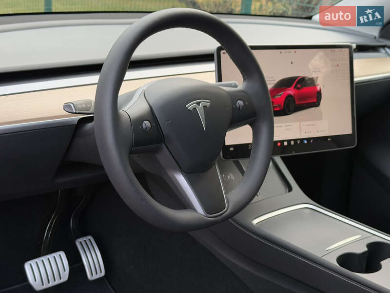 Внедорожник / Кроссовер Tesla Model Y 2024 в Ровно