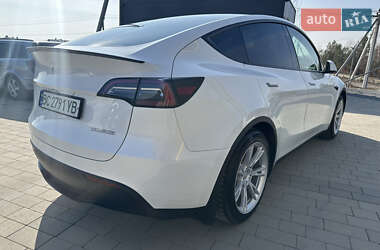 Внедорожник / Кроссовер Tesla Model Y 2023 в 