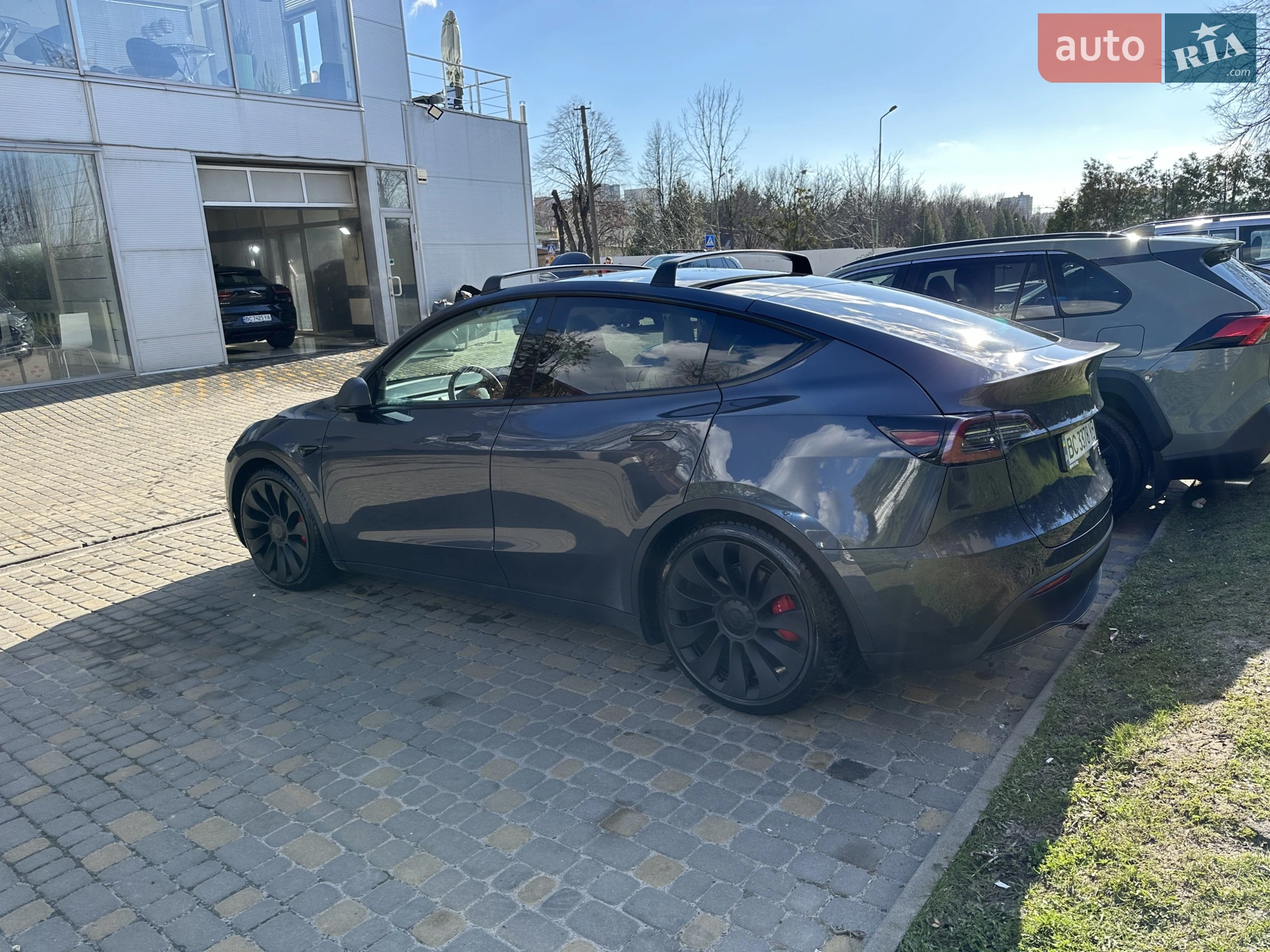 2020 Tesla Model Y - мініатюра 3