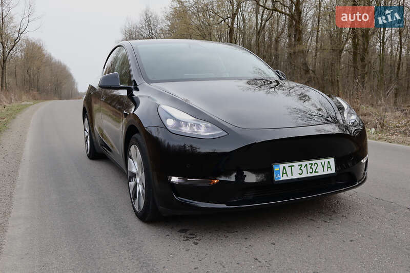 Tesla Model Y 2021