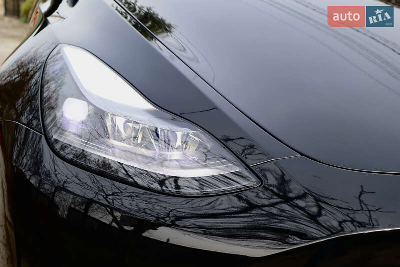 Внедорожник / Кроссовер Tesla Model Y 2021 в Ивано-Франковске