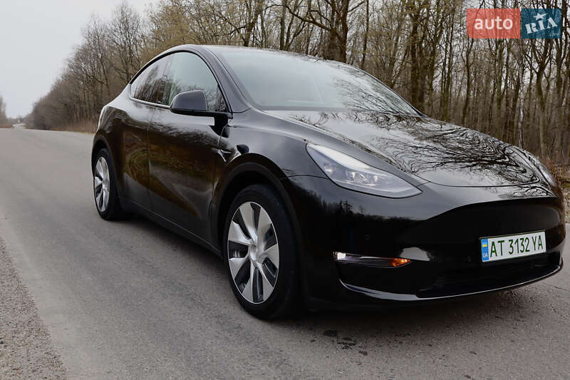 Внедорожник / Кроссовер Tesla Model Y 2021 в Ивано-Франковске