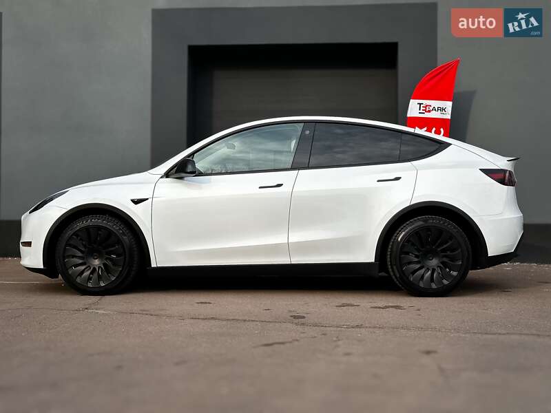 Позашляховик / Кросовер Tesla Model Y 2022 в Києві