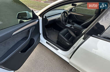 Внедорожник / Кроссовер Tesla Model Y 2022 в 