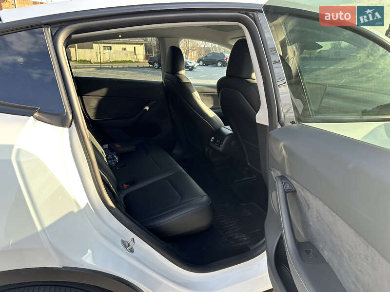 Позашляховик / Кросовер Tesla Model Y 2023 в Вінниці