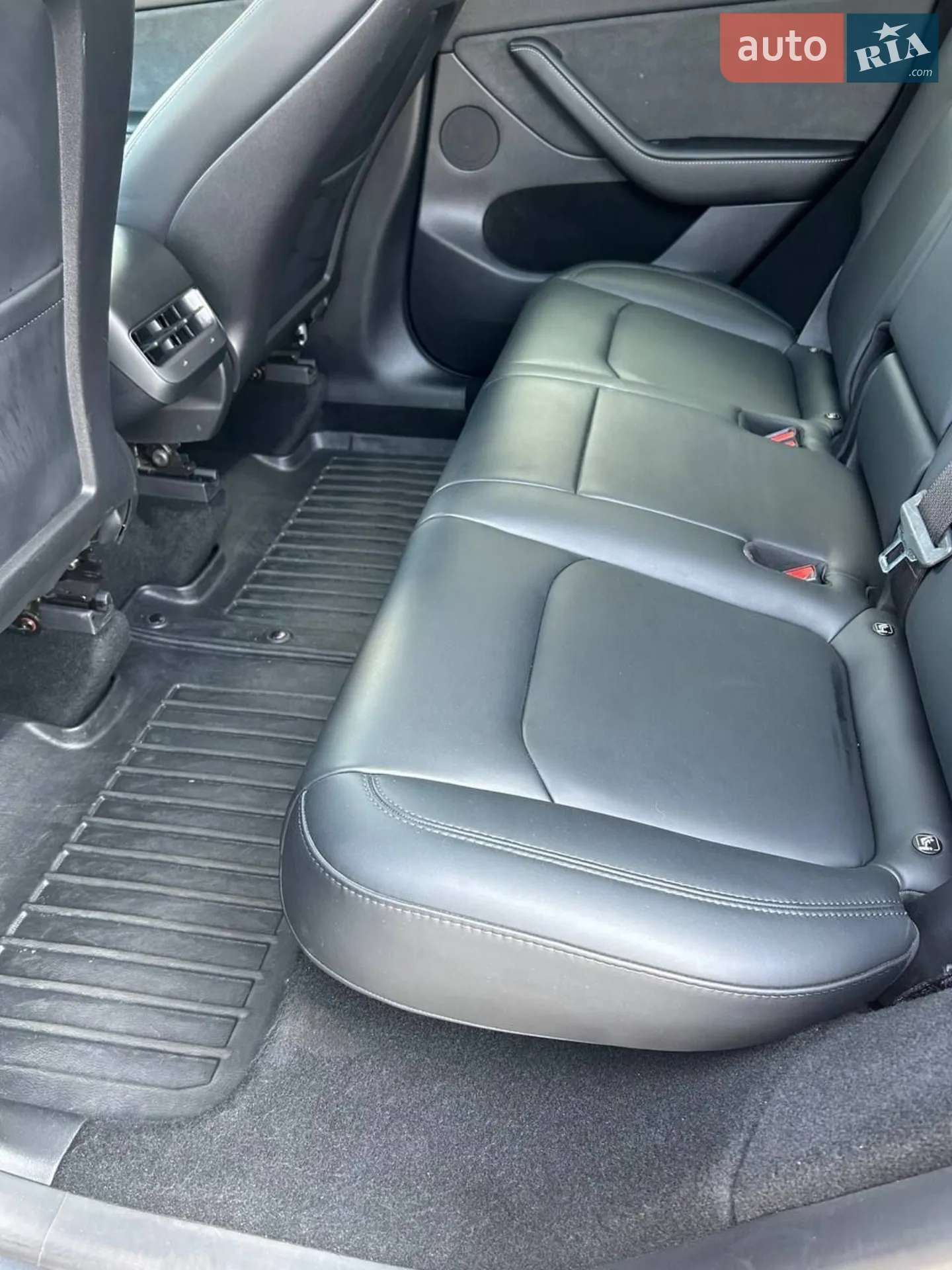 2023 Tesla Model Y - мініатюра 39
