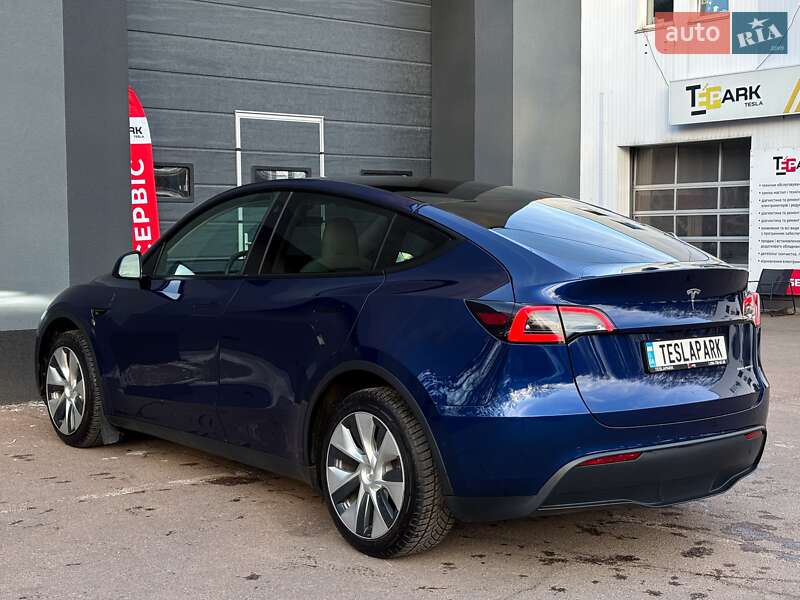 Внедорожник / Кроссовер Tesla Model Y 2022 в Киеве