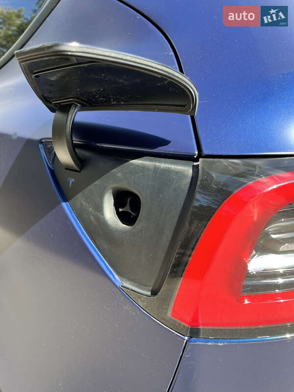 Позашляховик / Кросовер Tesla Model Y 2020 в Києві