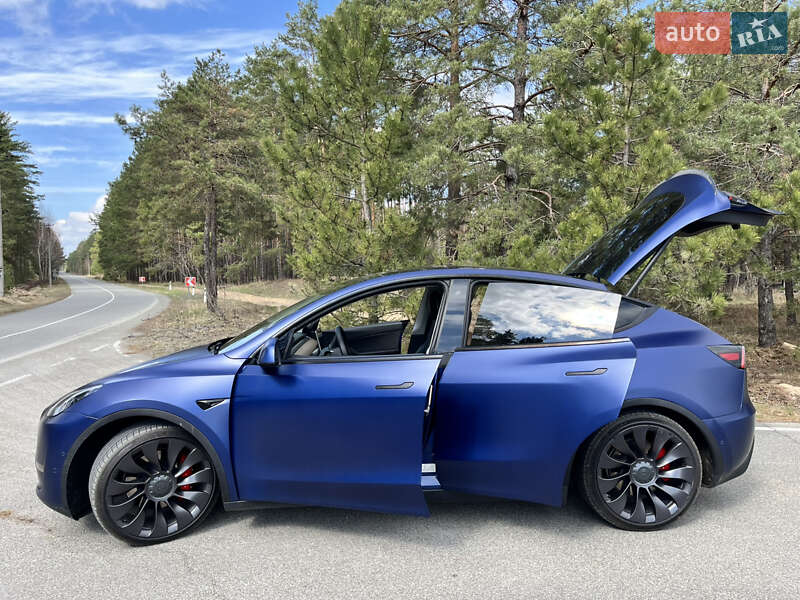 Позашляховик / Кросовер Tesla Model Y 2020 в Києві