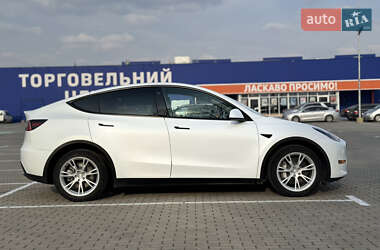 Внедорожник / Кроссовер Tesla Model Y 2023 в 