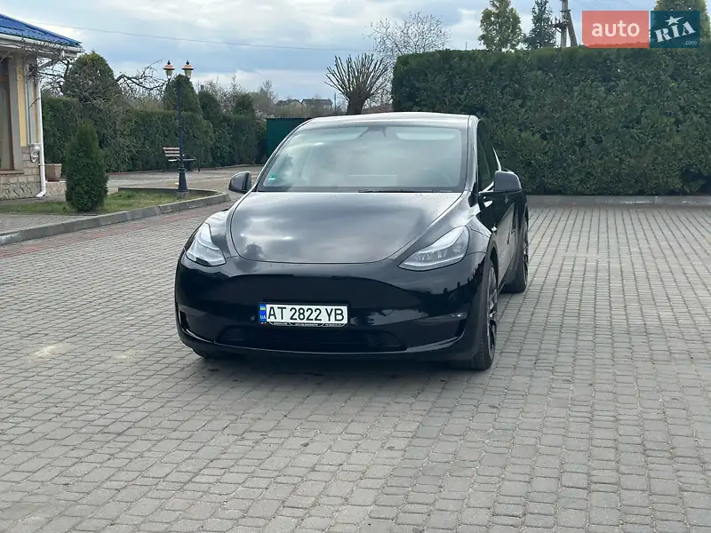 Tesla Model Y 2022