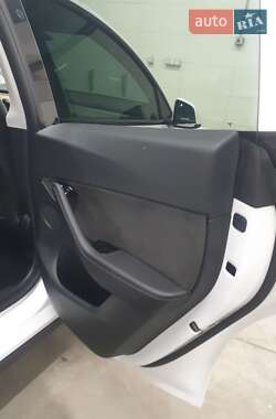 Внедорожник / Кроссовер Tesla Model Y 2020 в 
