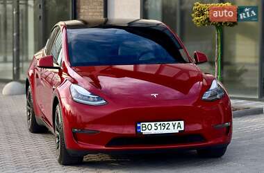 Позашляховик / Кросовер Tesla Model Y 2021 в 