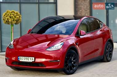 Позашляховик / Кросовер Tesla Model Y 2021 в 