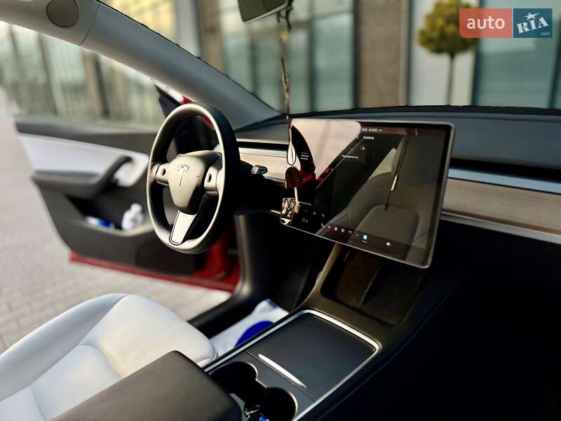 Внедорожник / Кроссовер Tesla Model Y 2021 в Тернополе фото 67 Внедорожник / Кроссовер Tesla Model Y 2021 в Тернополе