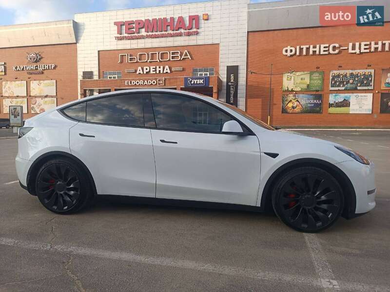 Внедорожник / Кроссовер Tesla Model Y 2022 в Киеве фото 7 Внедорожник / Кроссовер Tesla Model Y 2022 в Киеве