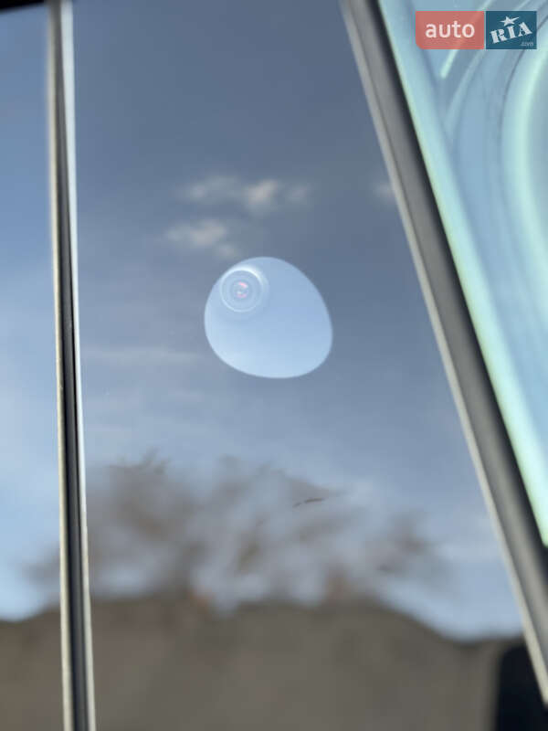 Внедорожник / Кроссовер Tesla Model Y 2023 в Ровно