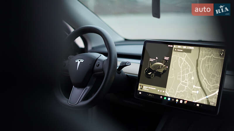 Позашляховик / Кросовер Tesla Model Y 2022 в Чернівцях