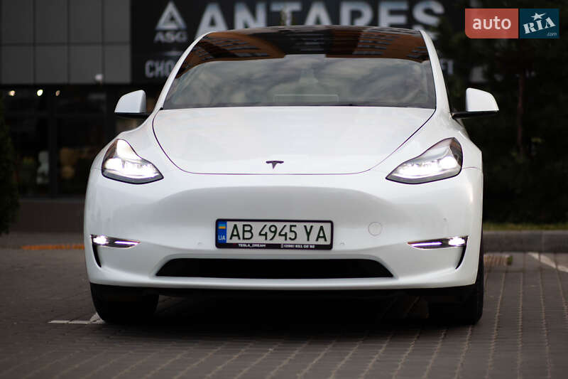 Tesla Model Y 2021