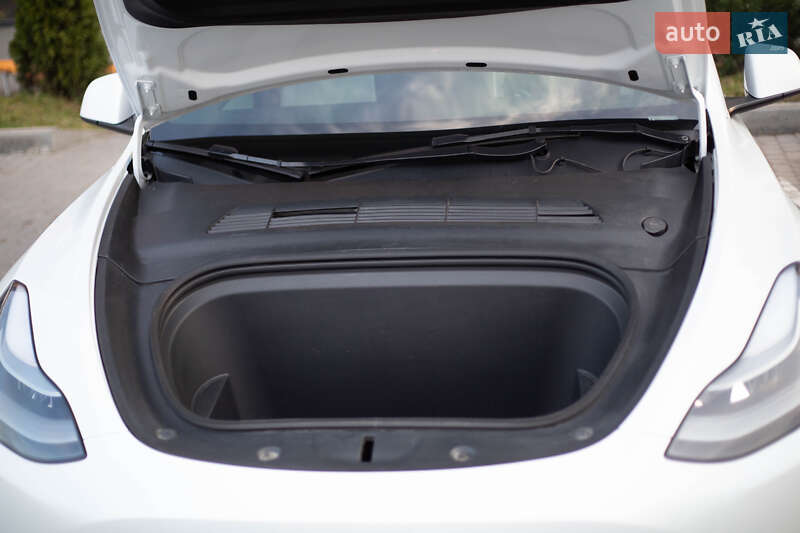 Внедорожник / Кроссовер Tesla Model Y 2021 в Виннице