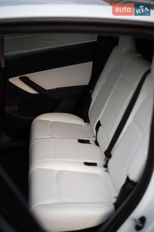 Внедорожник / Кроссовер Tesla Model Y 2021 в Виннице