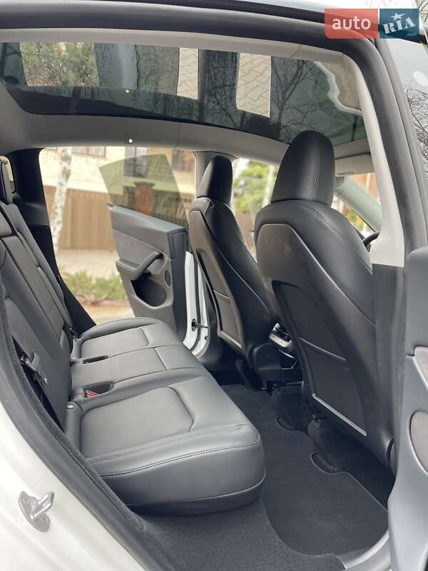 Внедорожник / Кроссовер Tesla Model Y 2023 в Одессе