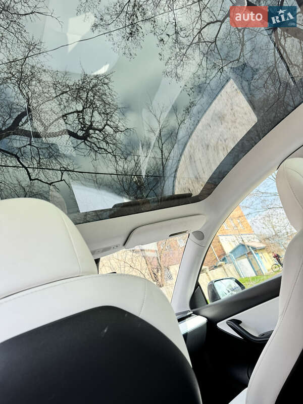 Внедорожник / Кроссовер Tesla Model Y 2020 в Харькове