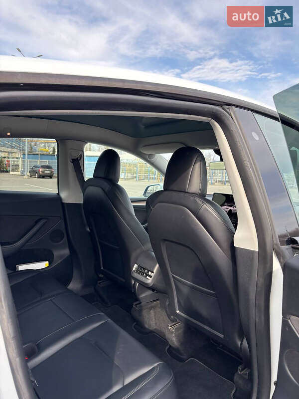 Внедорожник / Кроссовер Tesla Model Y 2023 в Днепре фото 44 Внедорожник / Кроссовер Tesla Model Y 2023 в Днепре
