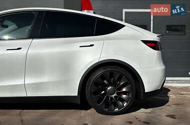 Позашляховик / Кросовер Tesla Model Y 2022 в 