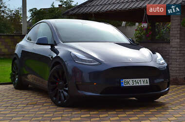Внедорожник / Кроссовер Tesla Model Y 2020 в 