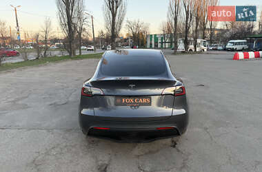 Позашляховик / Кросовер Tesla Model Y 2023 в 