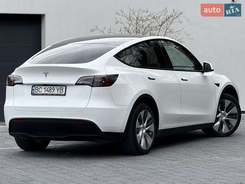 Позашляховик / Кросовер Tesla Model Y 2021 в Львові