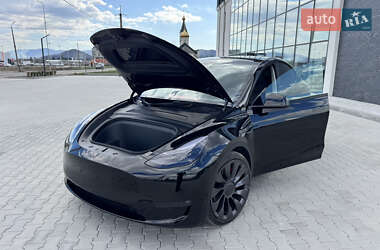 Позашляховик / Кросовер Tesla Model Y 2021 в 