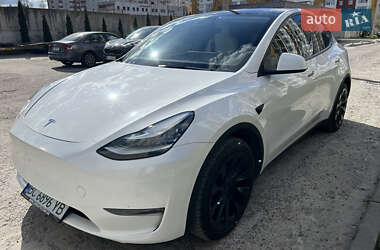 Позашляховик / Кросовер Tesla Model Y 2021 в 