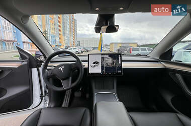 Внедорожник / Кроссовер Tesla Model Y 2021 в 