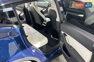 Позашляховик / Кросовер Tesla Model Y 2021 в 