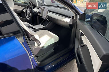 Позашляховик / Кросовер Tesla Model Y 2021 в 