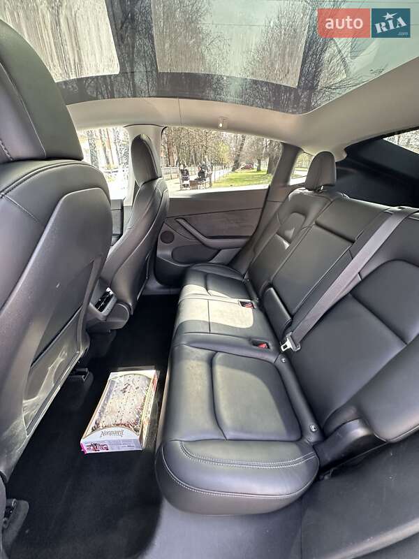 Внедорожник / Кроссовер Tesla Model Y 2021 в Новомосковске