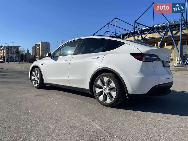 Позашляховик / Кросовер Tesla Model Y 2021 в Харкові
