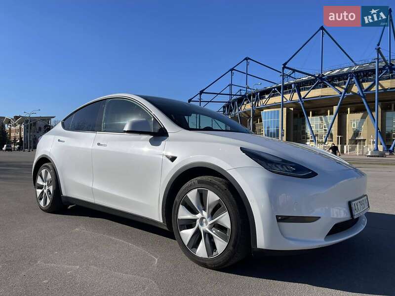 Позашляховик / Кросовер Tesla Model Y 2021 в Харкові