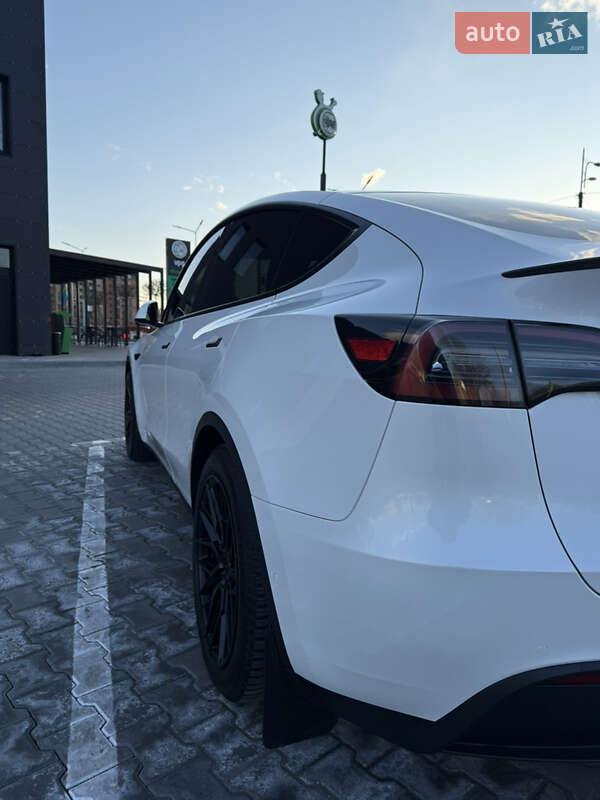 Позашляховик / Кросовер Tesla Model Y 2022 в Дніпрі
